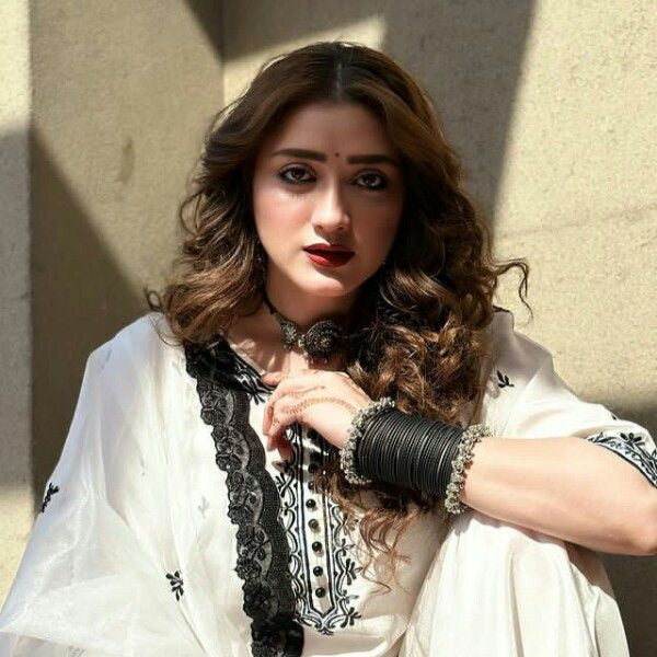 Momina Inspired Bangles set