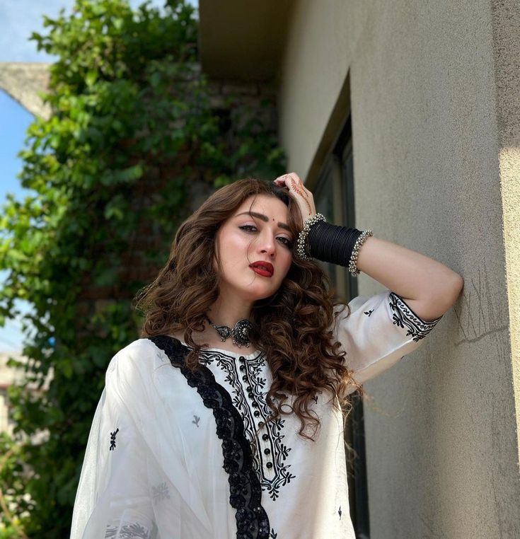 Momina Inspired Bangles set