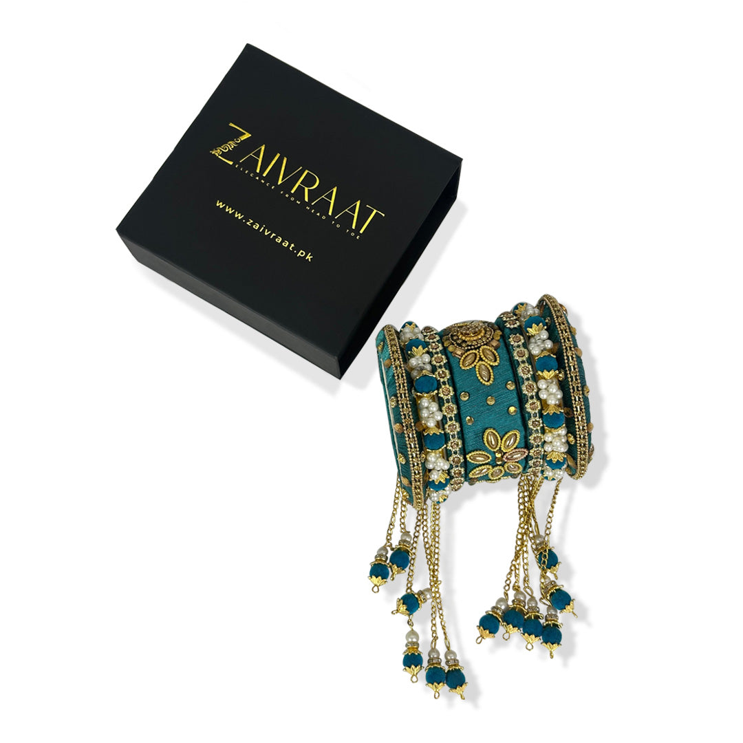 Traditional fancy bridal bangles in zink with gold lace